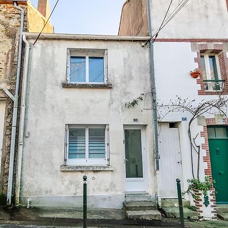 Agreable Maison Renovee En Hyper Centre Avec Patio Pornic Kültér fotó