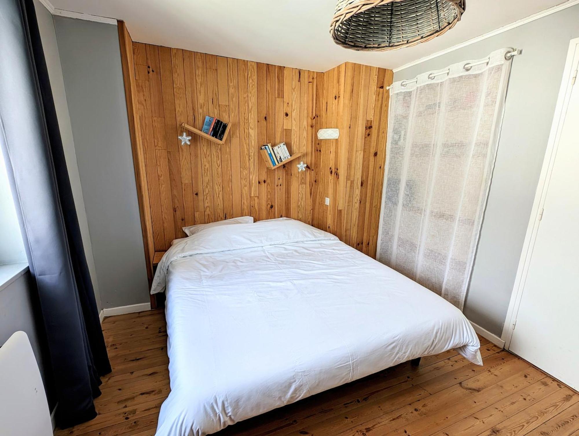 Agreable Maison Renovee En Hyper Centre Avec Patio Pornic Kültér fotó