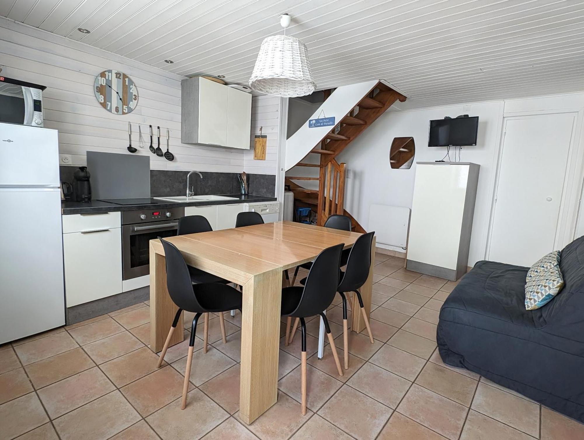 Agreable Maison Renovee En Hyper Centre Avec Patio Pornic Kültér fotó